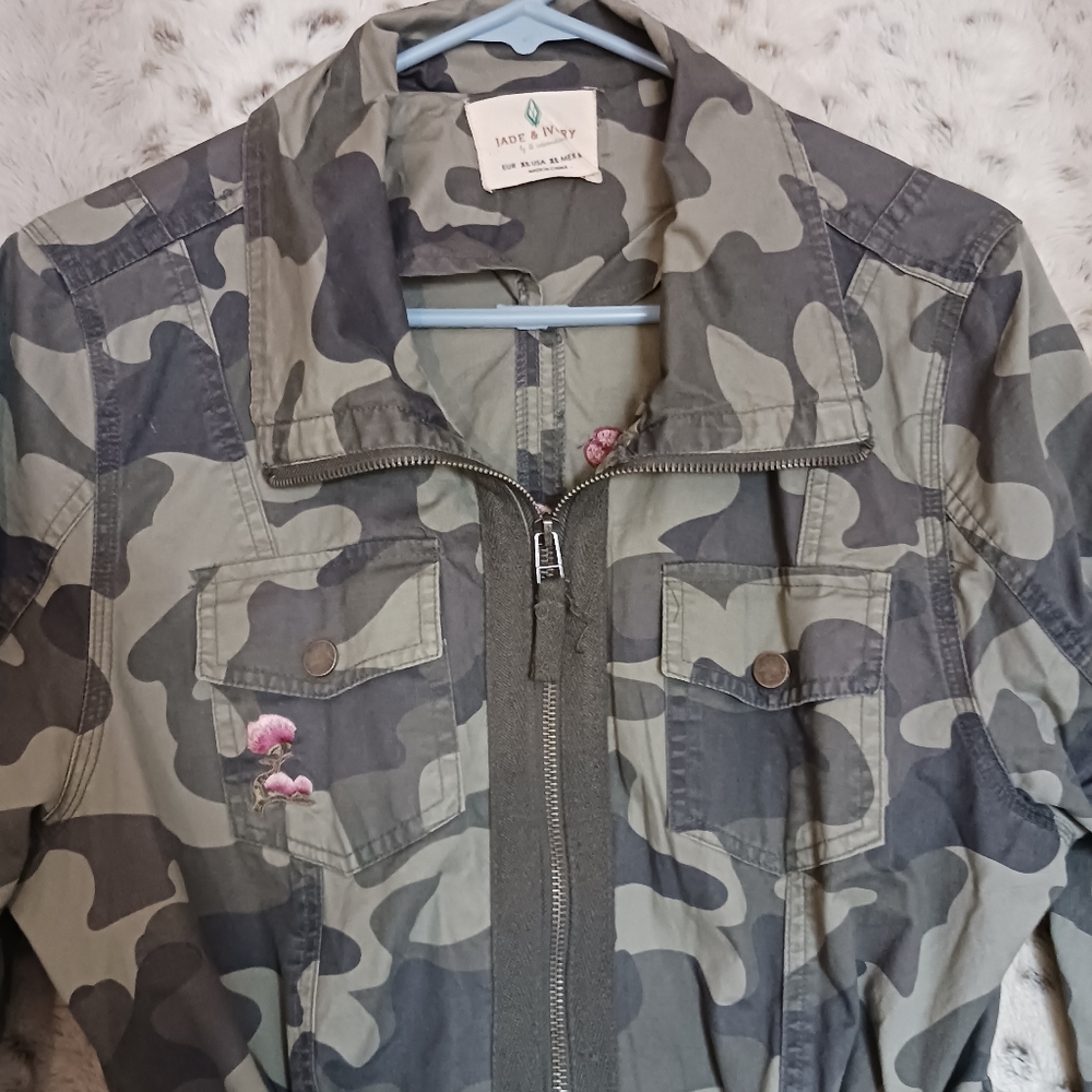 Lightweight Zip Front Jacket. - Picture 6 of 9